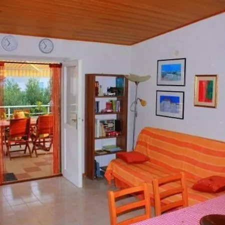 بيت للعطل Fuer 3 Personen 1 Kind Ca 68 M Sup2 In Zaboric, Dalmatien Gespanschaft Sibenik Knin زابوريتش