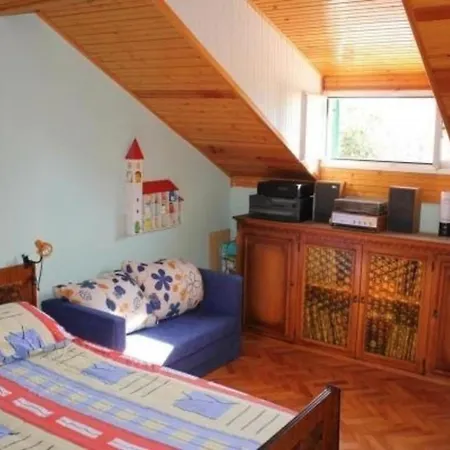 Fuer 3 Personen 1 Kind Ca 68 M Sup2 In Zaboric, Dalmatien Gespanschaft Sibenik Knin بيت للعطل زابوريتش